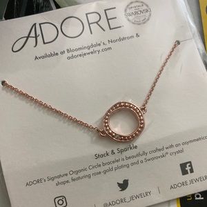 Rosegold Circle Bracelet with Swarovski Crystal